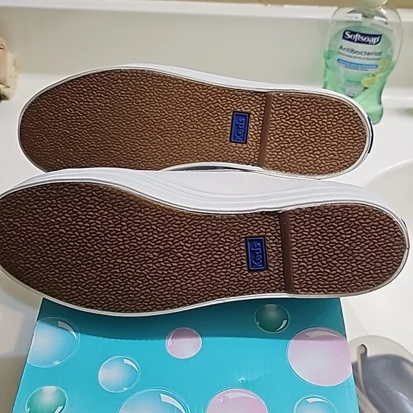 White keds - Picture 3 of 4